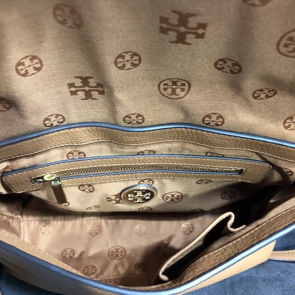 💗💗Tory Burch Thea Messenger Crossbody Bag 💗💗 - Picture 4 of 8